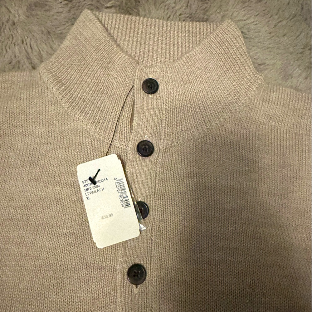 NWT - SAKS FIFTH AVENUE BUTTON TOP WHEAT COLOR MERLANGE XL SWEATER